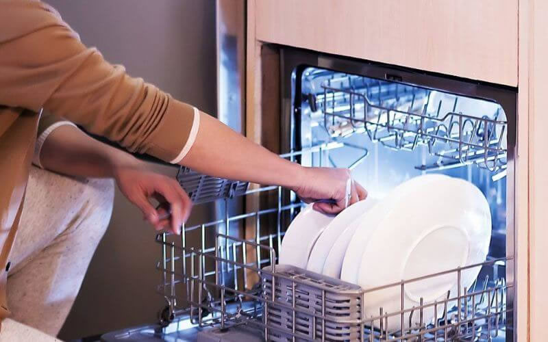 Sửa m&aacute;y rửa ch&eacute;n b&aacute;t c&aacute;c quận tại TP Nghệ An